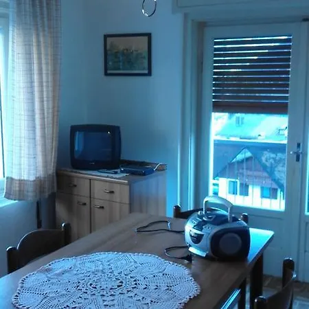 Apartament Prof. Carlo Pais *