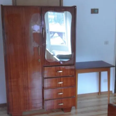 Apartament Prof. Carlo Pais *
